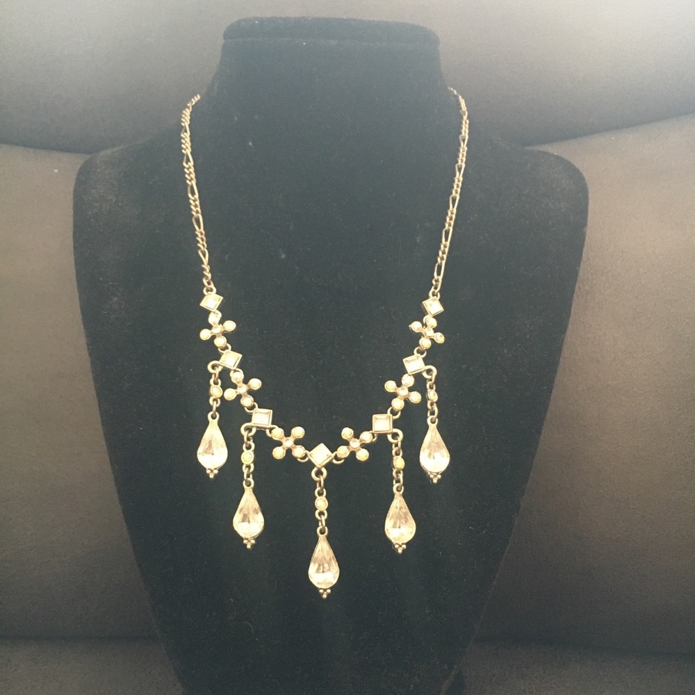 Rhinestone chandelier necklace - Picture 2 of 3